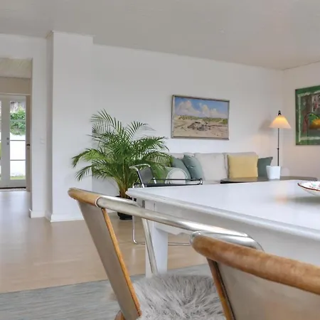 Apartment Gorgeous In With Kitchen