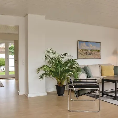 Lejlighed Two-bedroom In Tisvildeleje